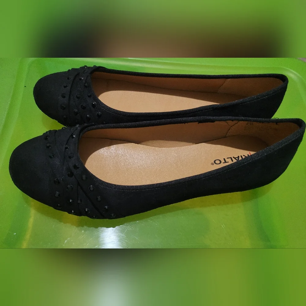 Rialto Black Women's Flats - Picture 9 of 12